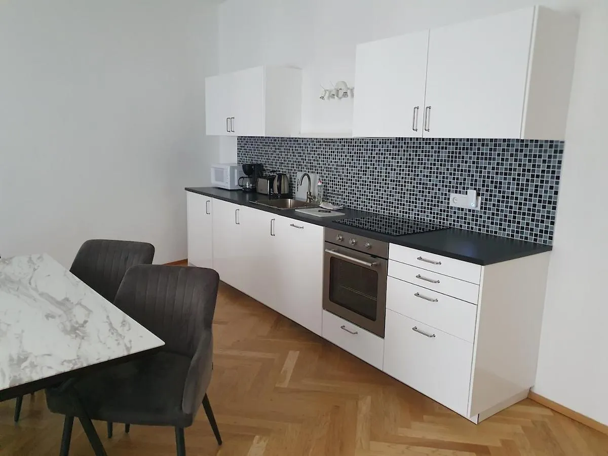 Central Vienna Residence - 22 0*,